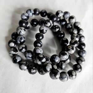 Elegant Black and Gray Beaded Bracelet